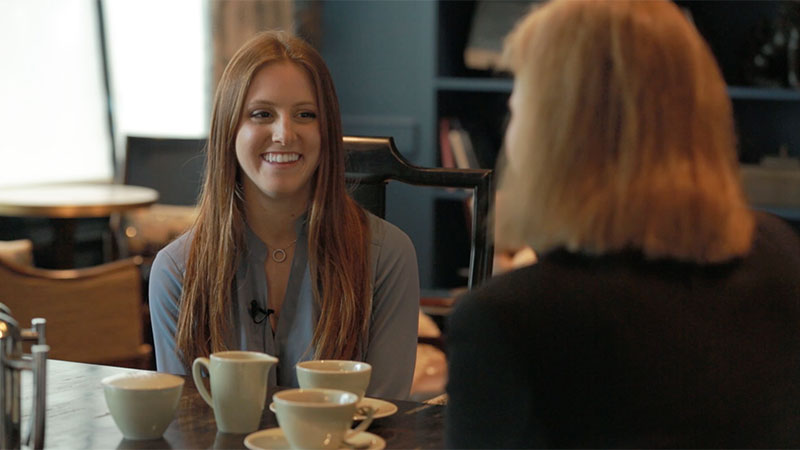 woman-lynne-800x450 Visa CMO Lynne Biggar interviewed by Associate from the 2016 New Graduate Program Fiona Alfait on leadership, networking, and standing your ground.