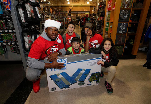 49ers-shop-with-a-player-640x440 49ers-shop-with-a-player-640x440